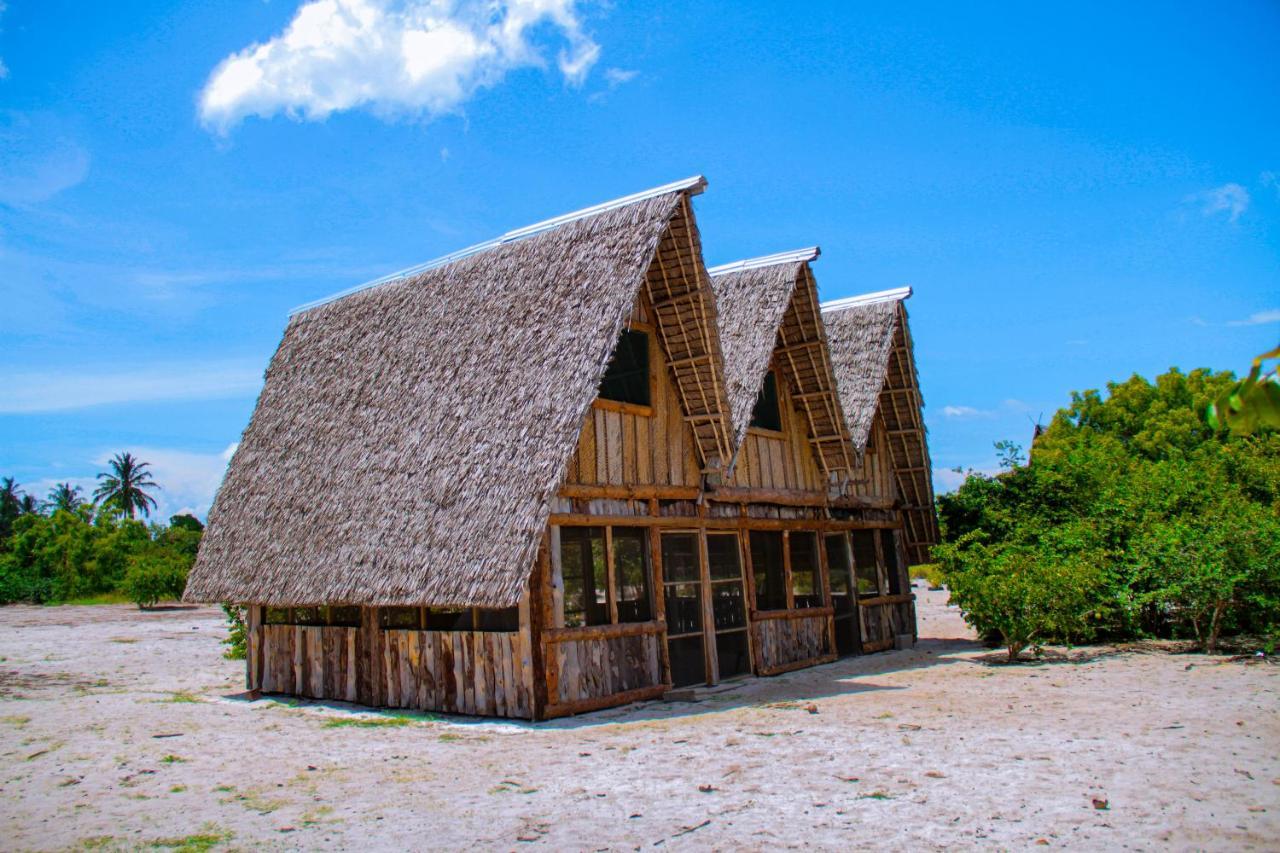 Mikoko Beach & Cottages Багамойо Екстер'єр фото